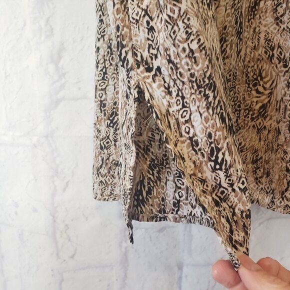 DANA BUCHMAN Quarter-button Short-sleeve Blouse - Picture 9 of 10